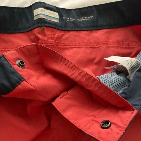 Columbia Men’s Swim Shorts Regular Fit Snap Button Velcro Closure Hybrib Trunks - Picture 9 of 10